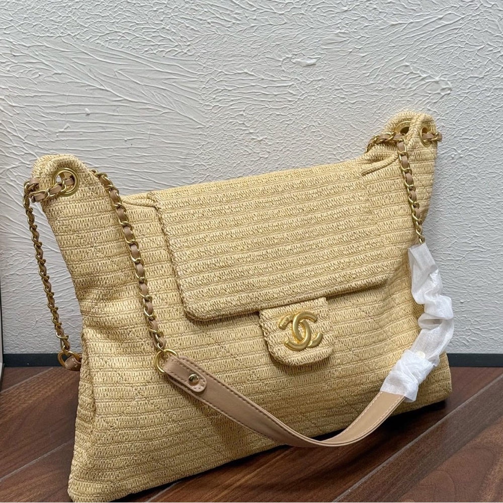 CHANEL bag